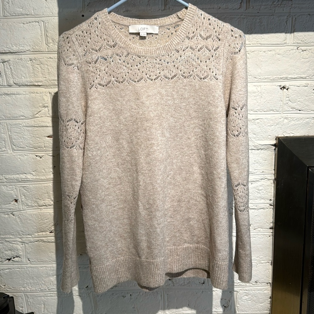 Loft heather like biege sweater